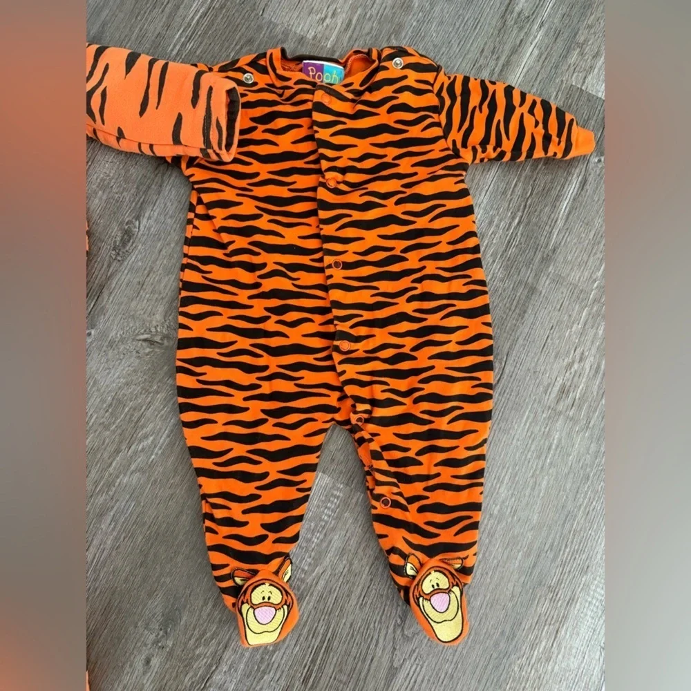 Disney charming outfit